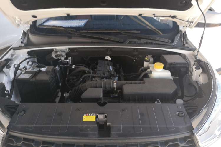 Used Wuling Hongguang S3 2019 1.5L Manual Comfort Model China VI Standard Engine Bay