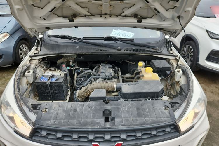 Used Wuling Hongguang S3 2019 1.5L Manual Standard Version China VI Standard Engine Bay