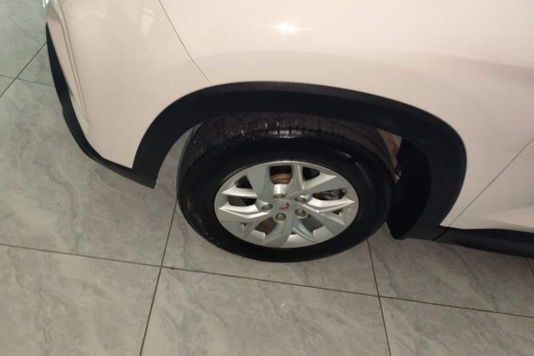 Used Wuling Hongguang S3 2019 1.5L Manual Comfort Model China VI Standard Exterior 1
