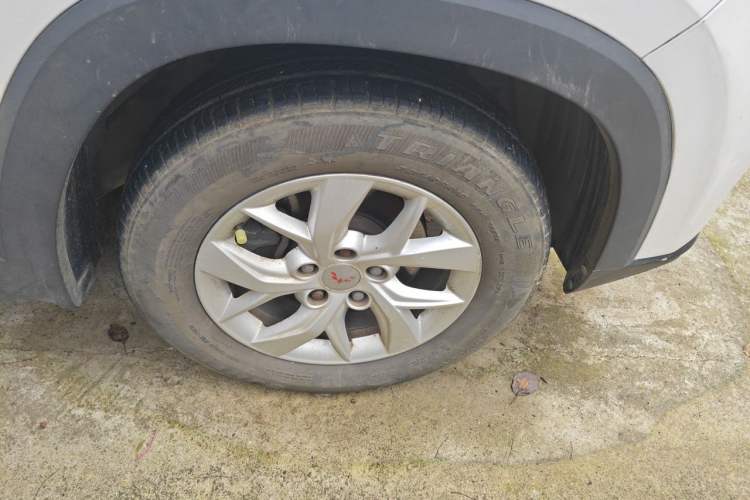 Used Wuling Hongguang S3 2019 1.5L Manual Standard Version China VI Standard Exterior 1