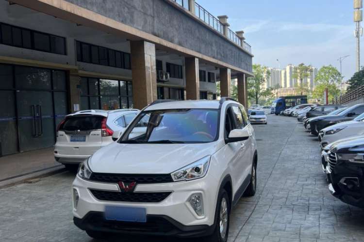 Used Wuling Hongguang S3 2019 1.5L Manual Comfort Model China VI Standard Exterior 1