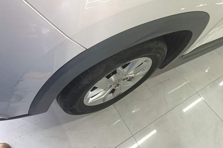 Used Wuling Hongguang S3 2019 1.5L Manual Standard Version China VI Standard Exterior 2