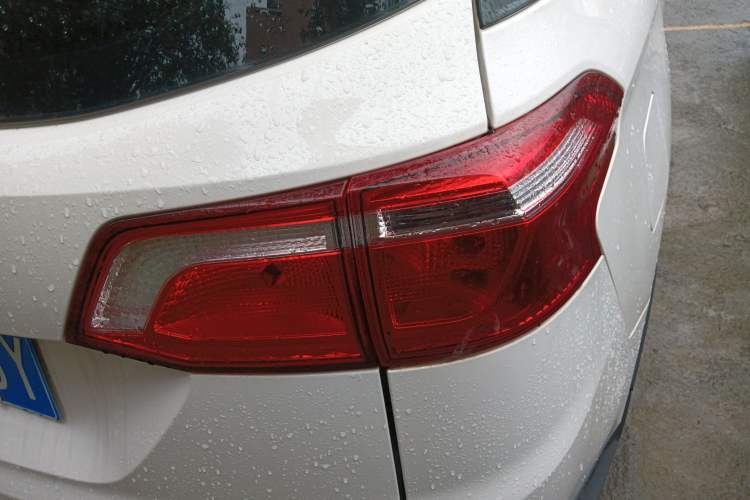 Used Wuling Hongguang S3 2019 1.5L Manual Standard Version China VI Standard Exterior 3