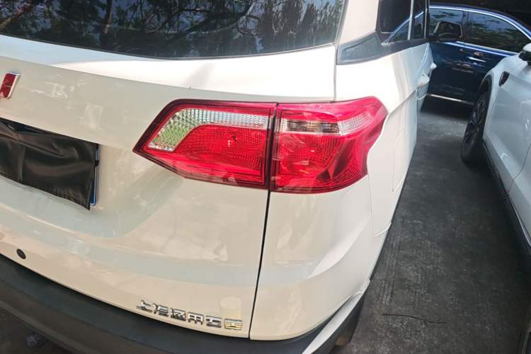 Used Wuling Hongguang S3 2019 1.5L Manual Standard Version China VI Standard Exterior 3