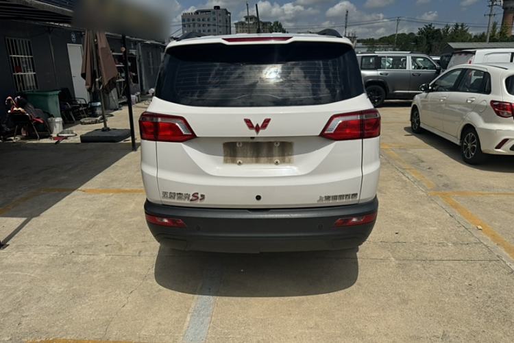 Used Wuling Hongguang S3 2019 1.5L Manual Comfort Model China VI Standard Exterior 4