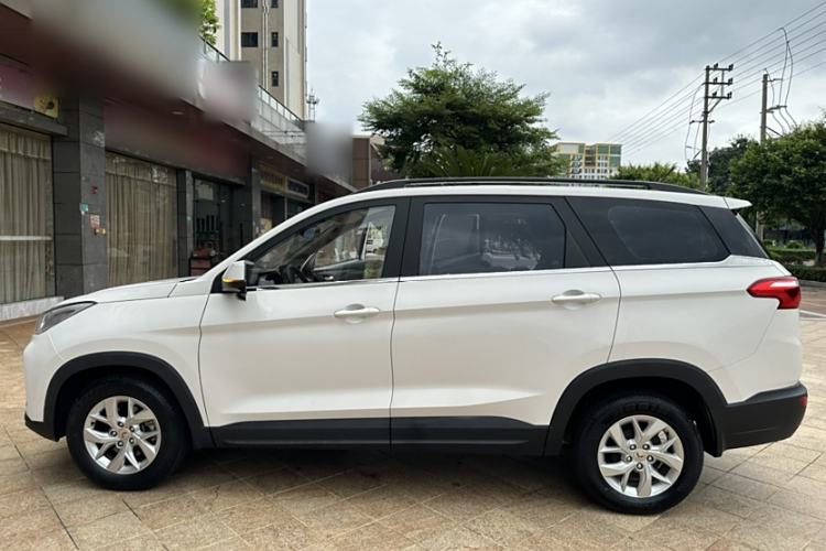 Used Wuling Hongguang S3 2019 1.5L Manual Comfort Model China VI Standard Exterior 4