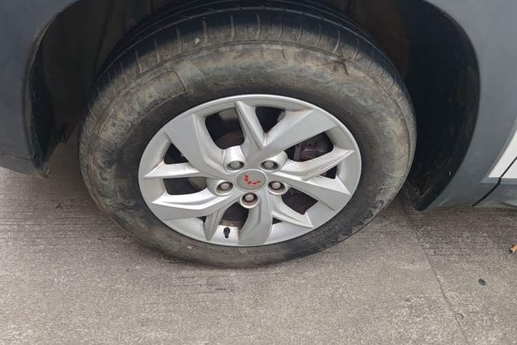 Used Wuling Hongguang S3 2019 1.5L Manual Standard Version China VI Standard Exterior 4
