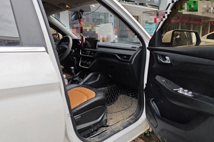 Used Wuling Hongguang S3 2019 1.5L Manual Comfort Model China VI Standard Exterior 5