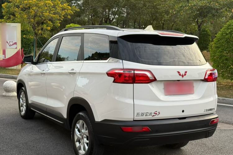 Used Wuling Hongguang S3 2019 1.5L Manual Comfort Model China VI Standard Exterior 5