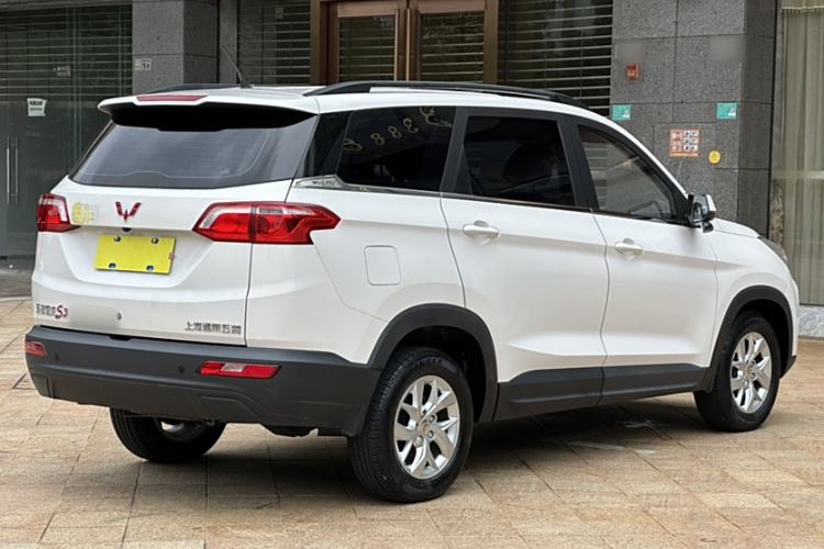 Used Wuling Hongguang S3 2019 1.5L Manual Comfort Model China VI Standard Exterior 5