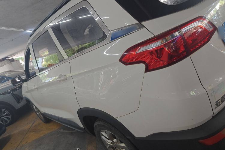 Used Wuling Hongguang S3 2019 1.5L Manual Standard Version China VI Standard Exterior 5