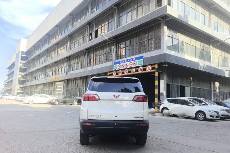 Used Wuling Hongguang S3 2019 1.5L Manual Standard Version China VI Standard Exterior 5