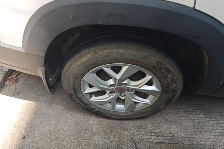 Used Wuling Hongguang S3 2019 1.5L Manual Standard Version China VI Standard Exterior 5