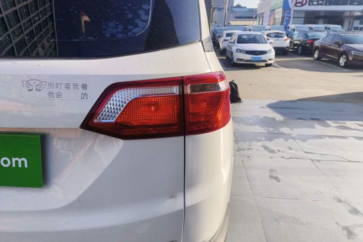 Used Wuling Hongguang S3 2019 1.5L Manual Standard Version China VI Standard Exterior 6