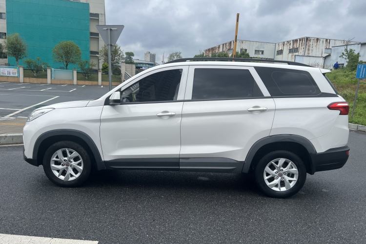 Used Wuling Hongguang S3 2019 1.5L Manual Standard Version China VI Standard Exterior 7