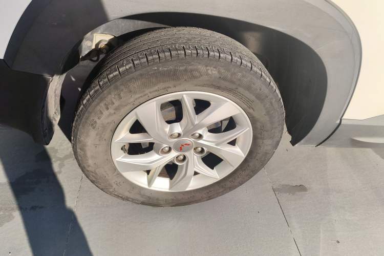 Used Wuling Hongguang S3 2019 1.5L Manual Standard Version China VI Standard Exterior 8