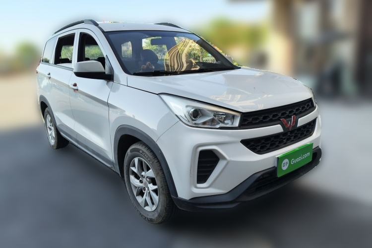 Used Wuling Hongguang S3 2019 1.5L Manual Standard Version China VI Standard Front Right 45 Deg