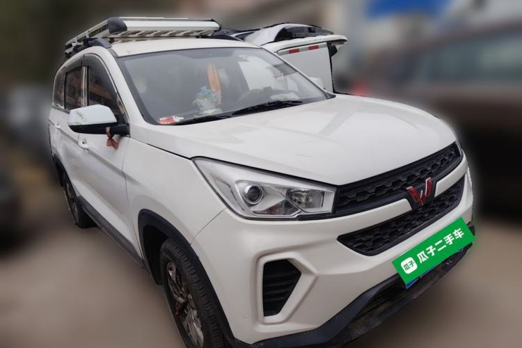 Used Wuling Hongguang S3 2019 1.5L Manual Standard Version China VI Standard Front Right 45 Deg