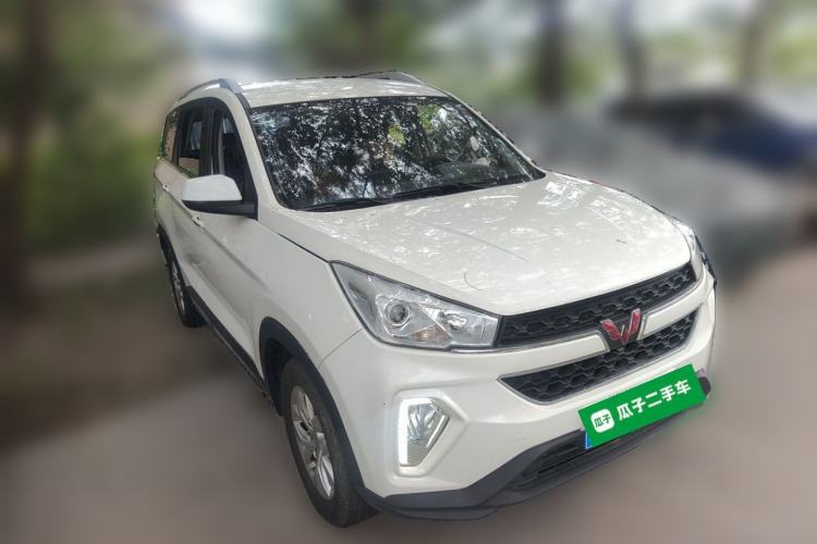 Used Wuling Hongguang S3 2019 1.5L Manual Luxury Model China VI Standard Front Right 45 Deg