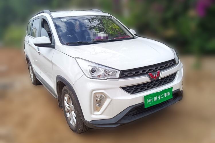 Used Wuling Hongguang S3 2019 1.5L Manual Comfort Model China VI Standard Front Right 45 Deg