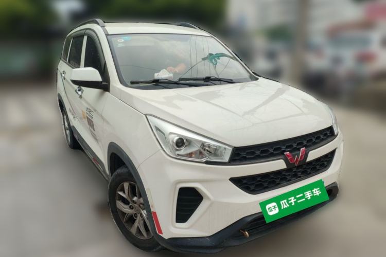 Used Wuling Hongguang S3 2019 1.5L Manual Standard Version China VI Standard Front Right 45 Deg