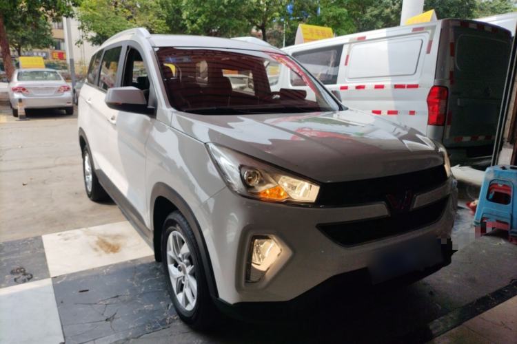 Used Wuling Hongguang S3 2019 Automatic Clutch Version 1.5L Manual Luxury Model China V Standard Front Right 45 Deg