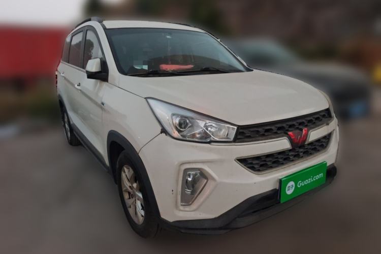Used Wuling Hongguang S3 2019 1.5T Manual Comfort Edition China VI Standard Front Right 45 Deg