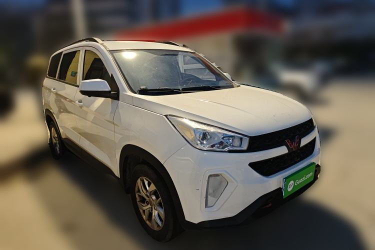 Used Wuling Hongguang S3 2019 1.5L Manual Standard Version China VI Standard Front Right 45 Deg