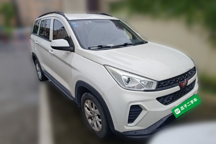 Used Wuling Hongguang S3 2019 1.5L Manual Standard Version China VI Standard Front Right 45 Deg