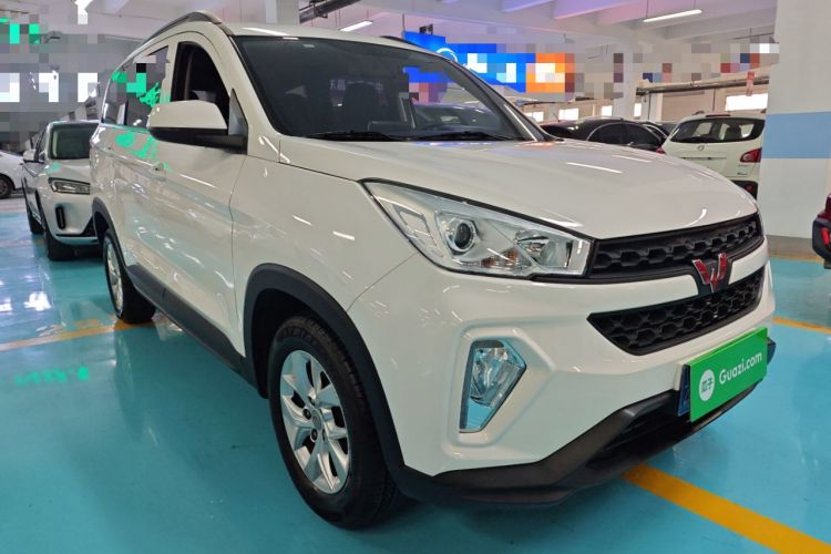 Used Wuling Hongguang S3 2019 1.5L Manual Standard Version China VI Standard Front Right 45 Deg