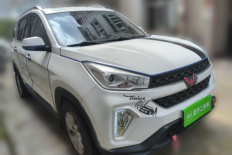 Used Wuling Hongguang S3 2019 Automatic Clutch Version 1.5L Manual Luxury Model China V Standard Front Right 45 Deg