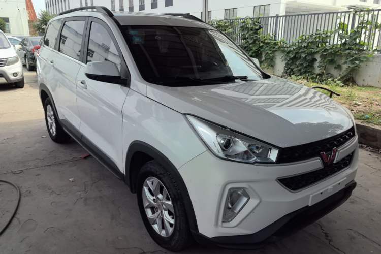 Used Wuling Hongguang S3 2019 1.5L Manual Comfort Model China VI Standard Front Right 45 Deg