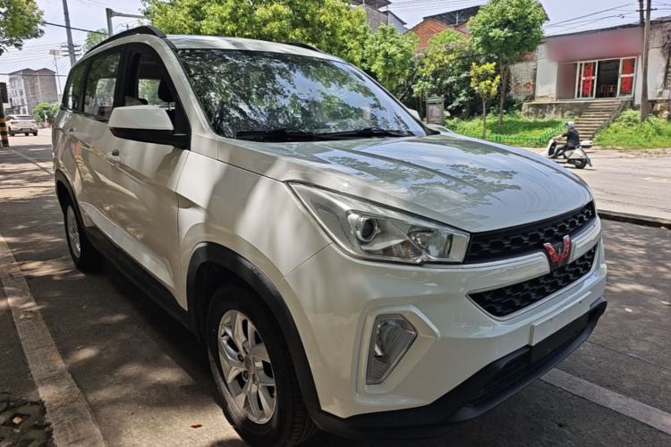 Used Wuling Hongguang S3 2019 Automatic Clutch Version 1.5L Manual Comfort Model China V Standard Front Right 45 Deg