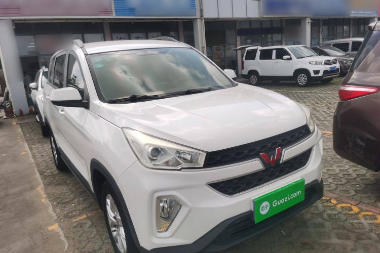 Used Wuling Hongguang S3 2019 1.5L Manual Comfort Model China VI Standard Front Right 45 Deg