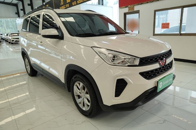 Used Wuling Hongguang S3 2019 1.5L Manual Standard Version China VI Standard Front Right 45 Deg