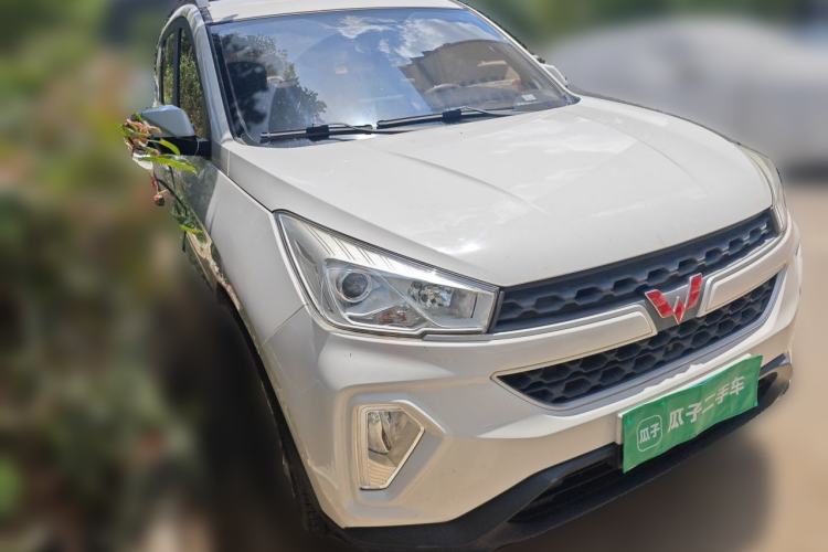 Used Wuling Hongguang S3 2019 1.5L Manual Comfort Model China VI Standard Front Right 45 Deg