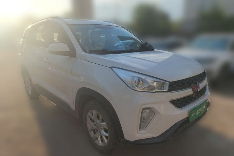 Used Wuling Hongguang S3 2019 1.5L Manual Luxury Model China VI Standard Front Right 45 Deg