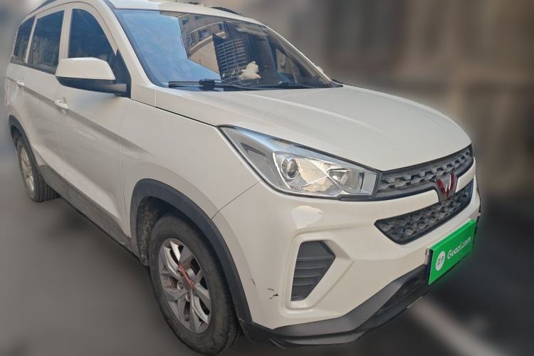 Used Wuling Hongguang S3 2019 1.5L Manual Standard Version China VI Standard Front Right 45 Deg