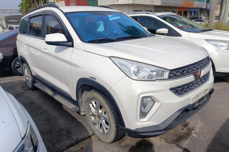 Used Wuling Hongguang S3 2019 1.5L Manual Comfort Model China VI Standard Front Right 45 Deg