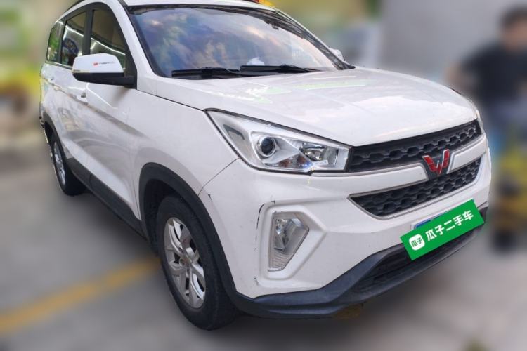 Used Wuling Hongguang S3 2019 1.5L Manual Comfort Model China VI Standard Front Right 45 Deg