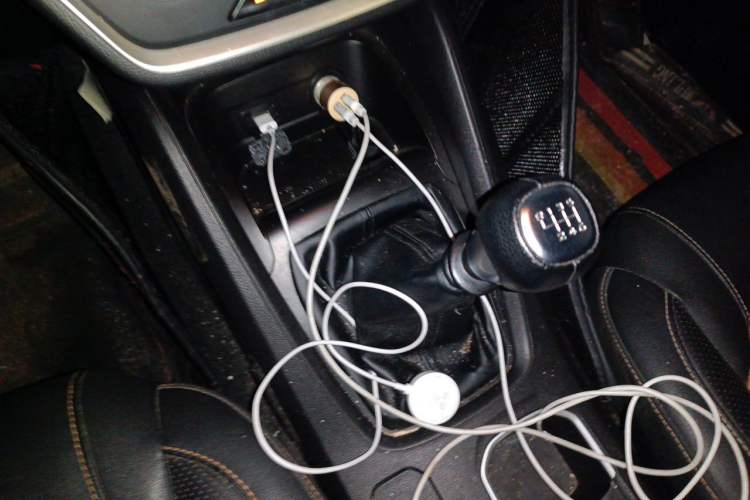 Used Wuling Hongguang S3 2019 1.5L Manual Comfort Model China VI Standard Gear Lever