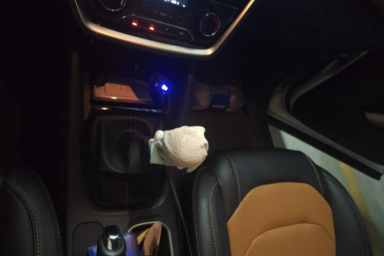 Used Wuling Hongguang S3 2019 1.5L Manual Luxury Model China VI Standard Gear Lever