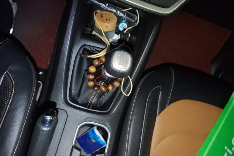 Used Wuling Hongguang S3 2019 1.5T Manual Comfort Edition China VI Standard Gear Lever