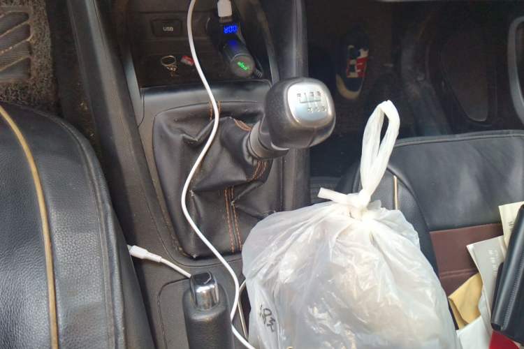 Used Wuling Hongguang S3 2019 Automatic Clutch Version 1.5L Manual Comfort Model China V Standard Gear Lever