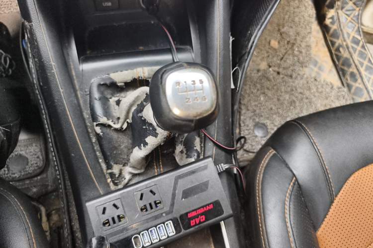Used Wuling Hongguang S3 2019 1.5L Manual Comfort Model China VI Standard Gear Lever