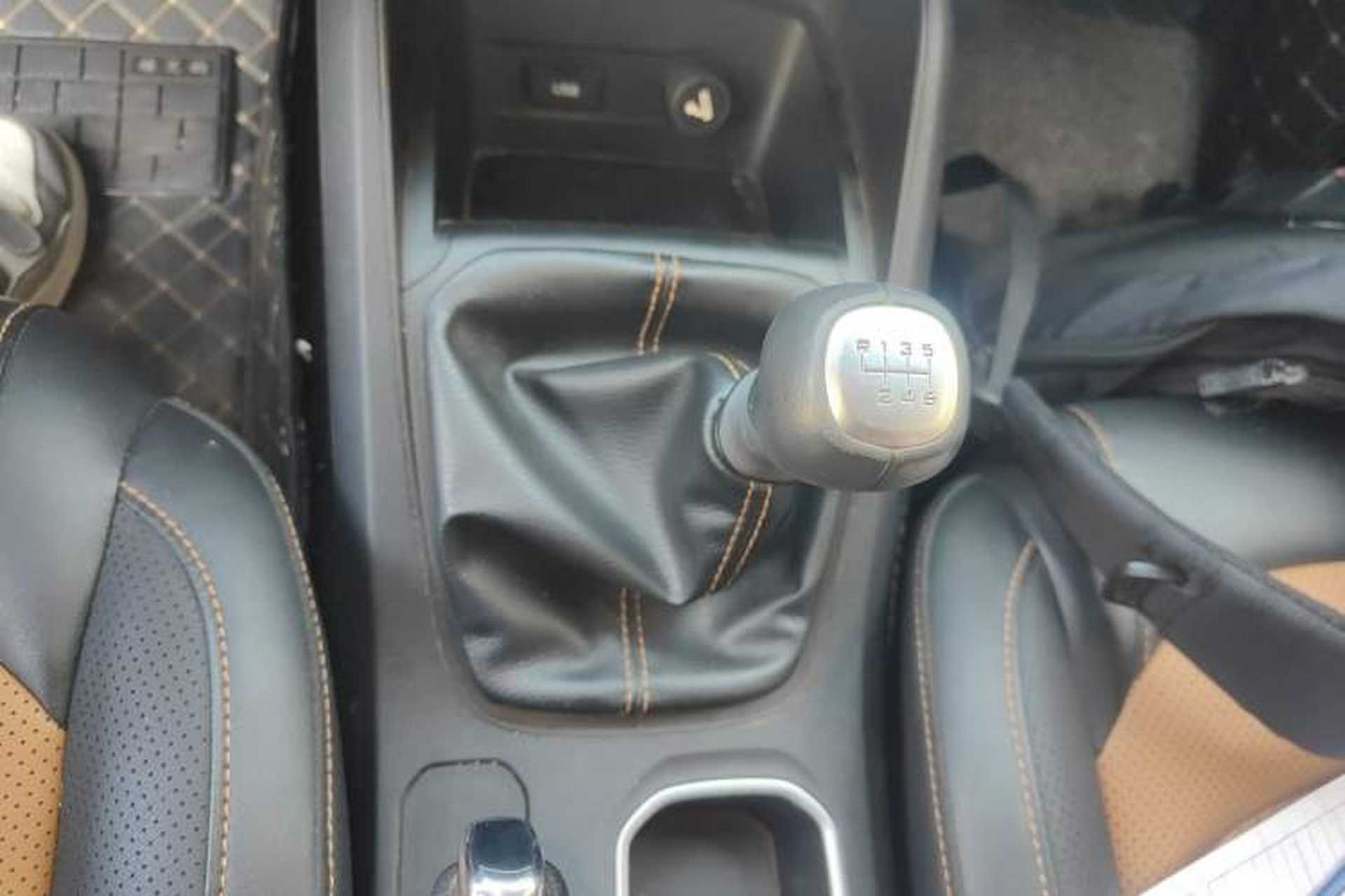 Used Wuling Hongguang S3 2019 Automatic Clutch Version 1.5L Manual Comfort Model China V Standard Gear Lever