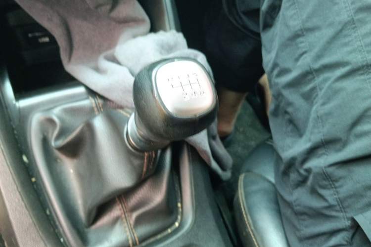 Used Wuling Hongguang S3 2019 1.5L Manual Comfort Model China VI Standard Gear Lever
