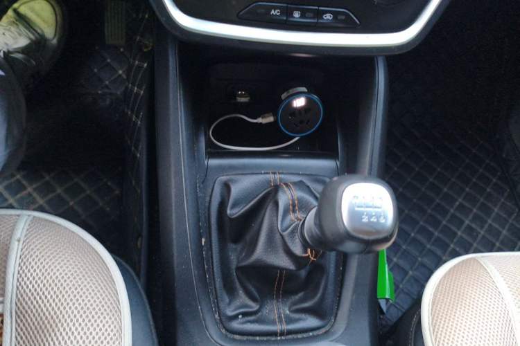 Used Wuling Hongguang S3 2019 1.5L Manual Comfort Model China VI Standard Gear Lever