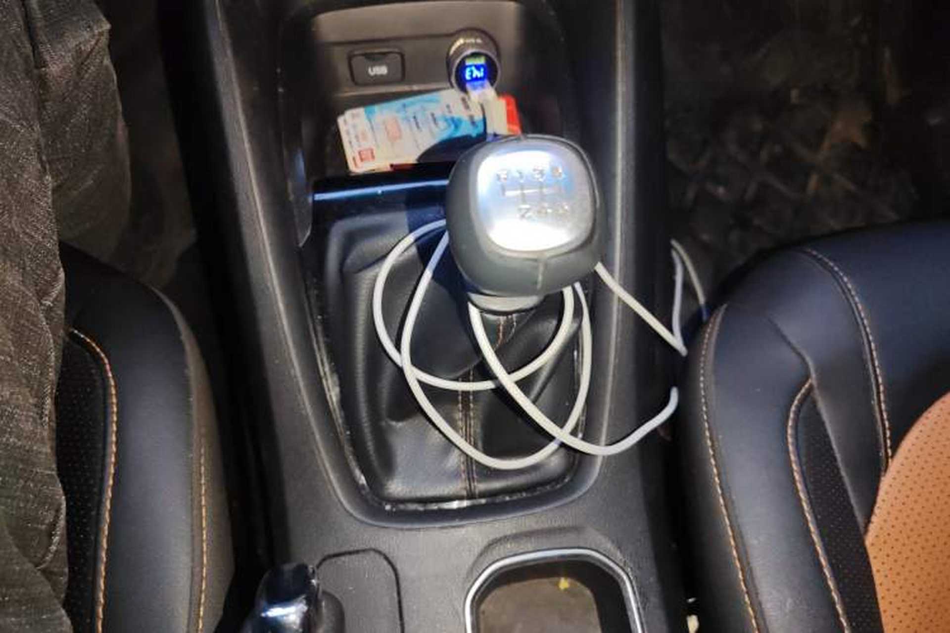 Used Wuling Hongguang S3 2019 Automatic Clutch Version 1.5L Manual Luxury Model China V Standard Gear Lever