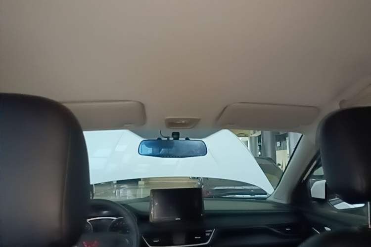 Used Wuling Hongguang S3 2019 1.5L Manual Standard Version China VI Standard Headliner